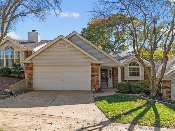 13312 Wood Chapel Drive, St Louis, MO 63141