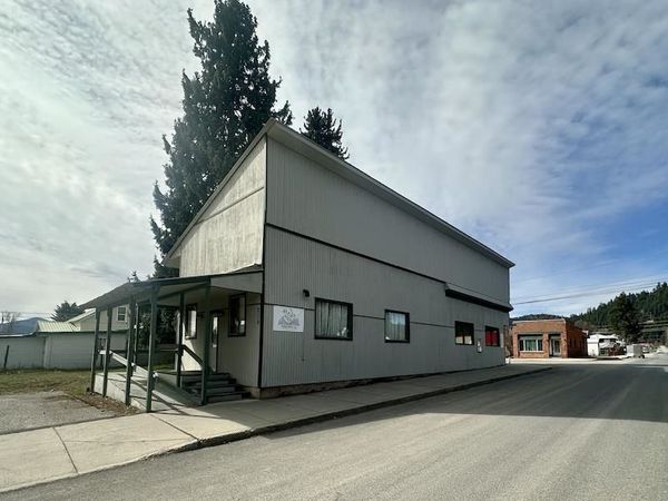 209 Houghton St, Ione, WA 99139