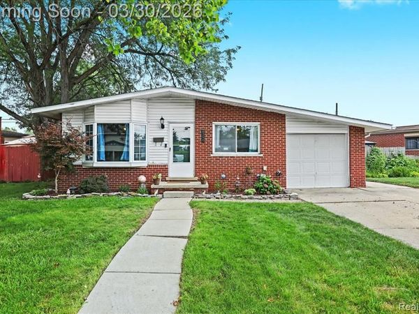 8346 Hillcrest Boulevard, Westland, MI 48185