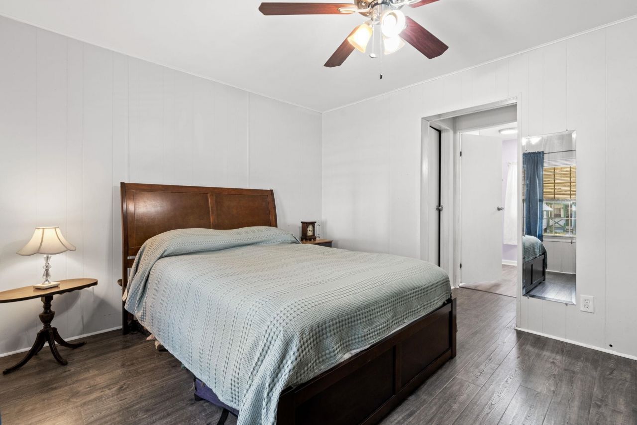 100 Crooked Island Circle Photo 17