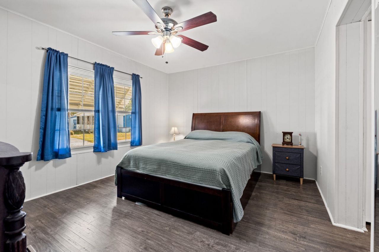 100 Crooked Island Circle Photo 18