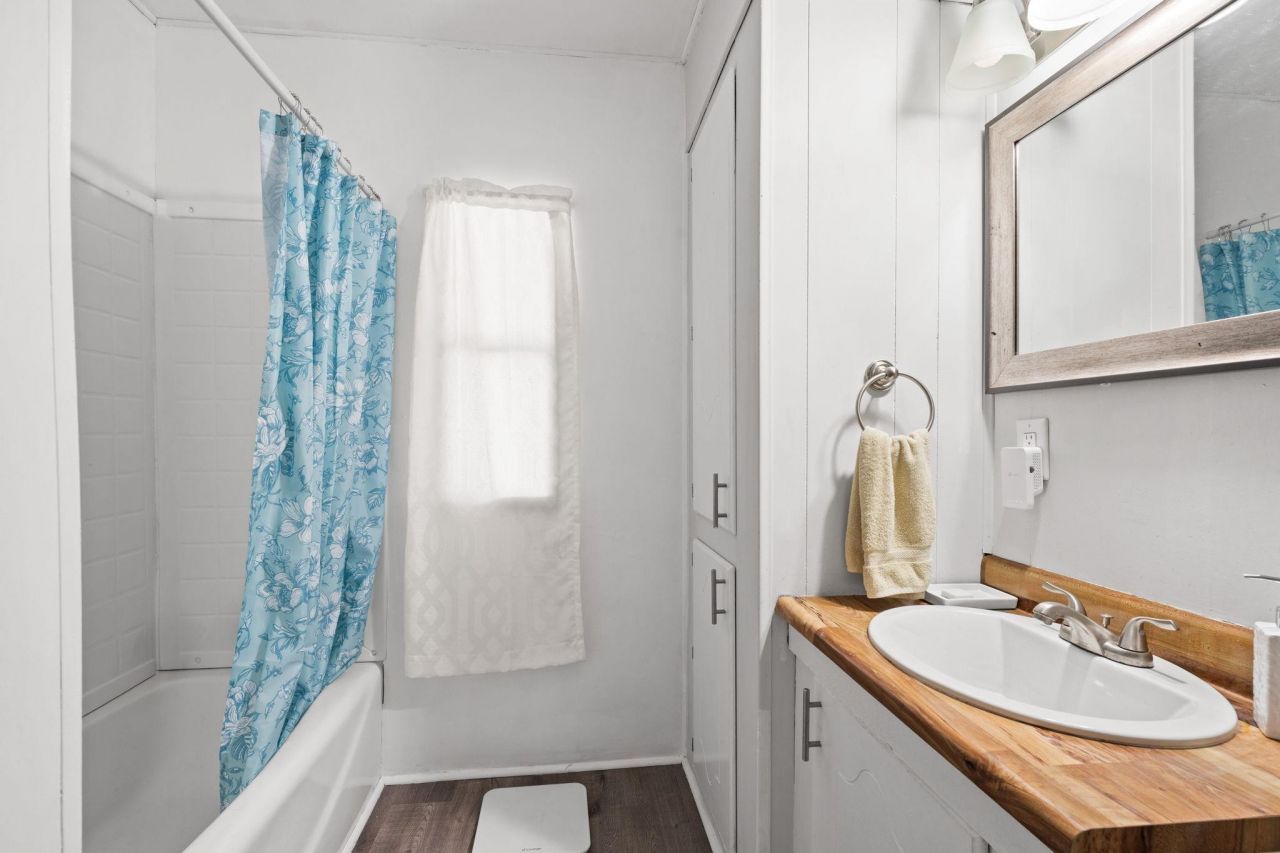 100 Crooked Island Circle Photo 19