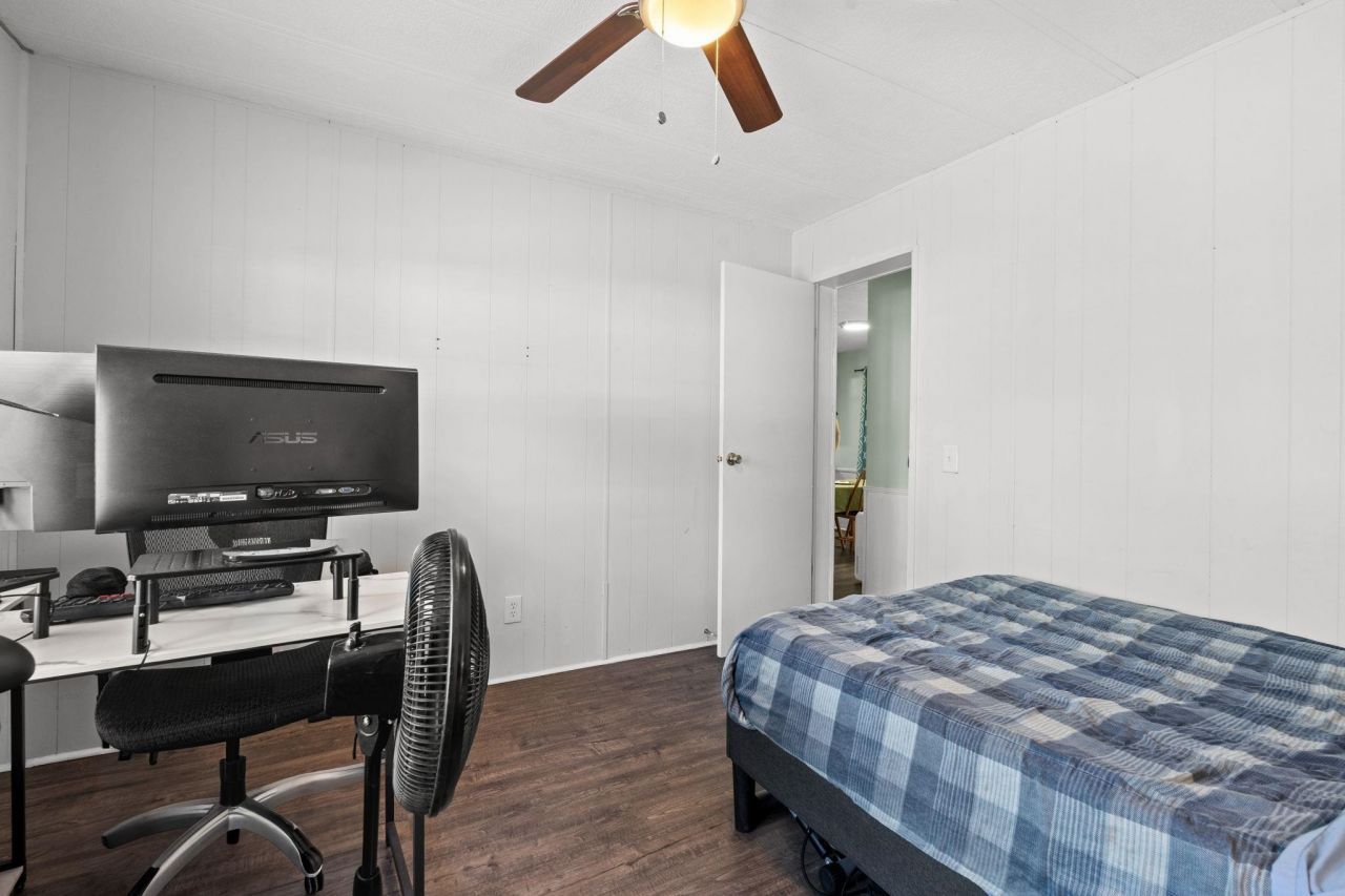 100 Crooked Island Circle Photo 27