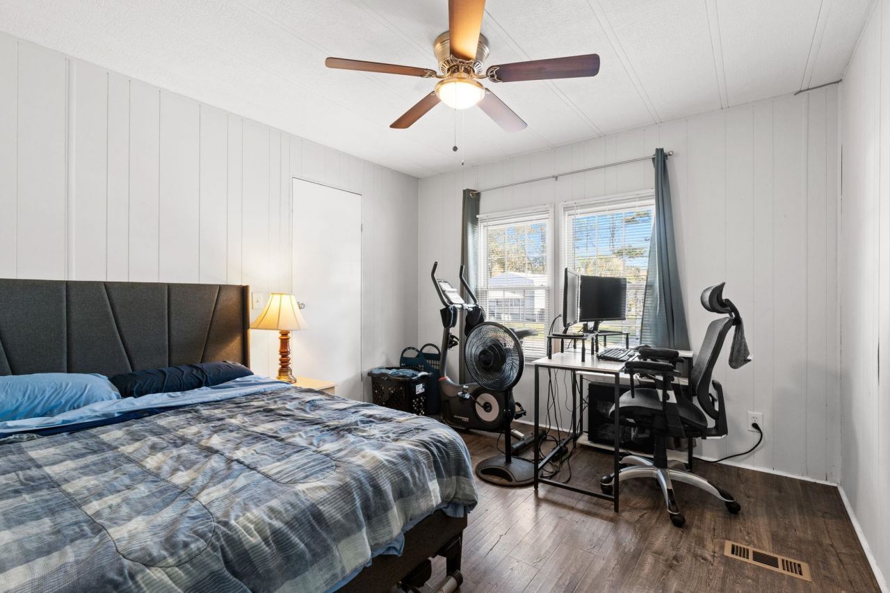 100 Crooked Island Circle Photo 28