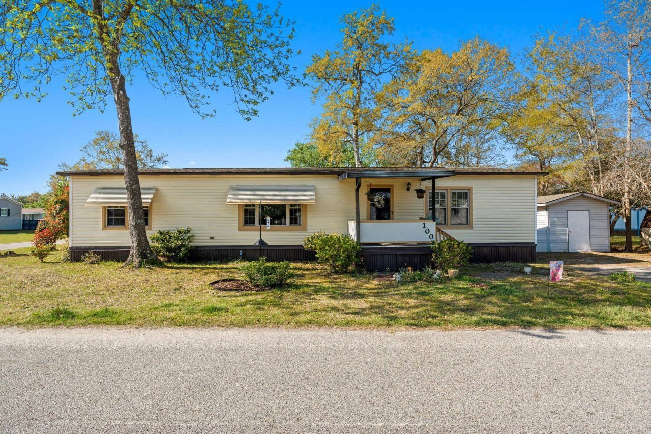 100 Crooked Island Circle Photo 4