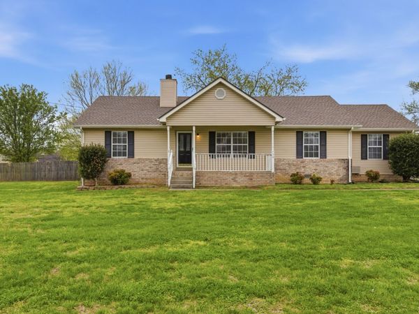 750 Walnut Ridge Dr , La Vergne, TN 37086