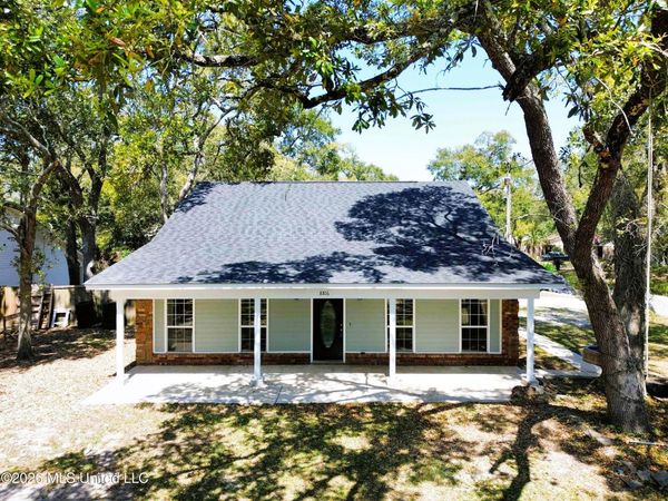 8816 Mermaid Avenue, Ocean Springs, MS 39564