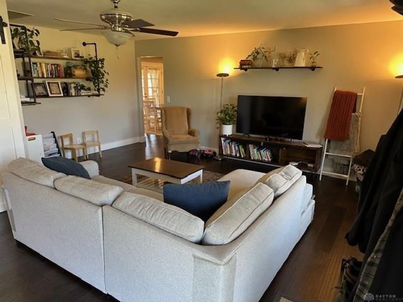 1020 Crestview Drive, Troy, OH 45373 Photo 5