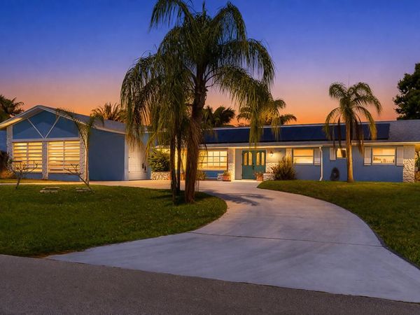 343 SE Verada Avenue, Port St. Lucie, FL 34983