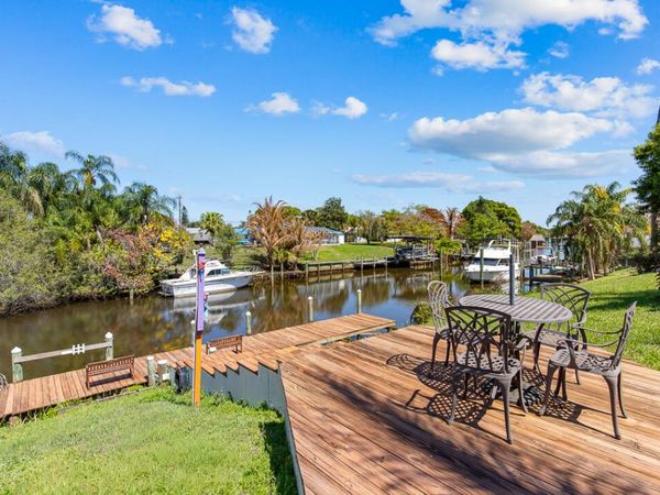 343 SE Verada Avenue, Port St. Lucie, FL 34983