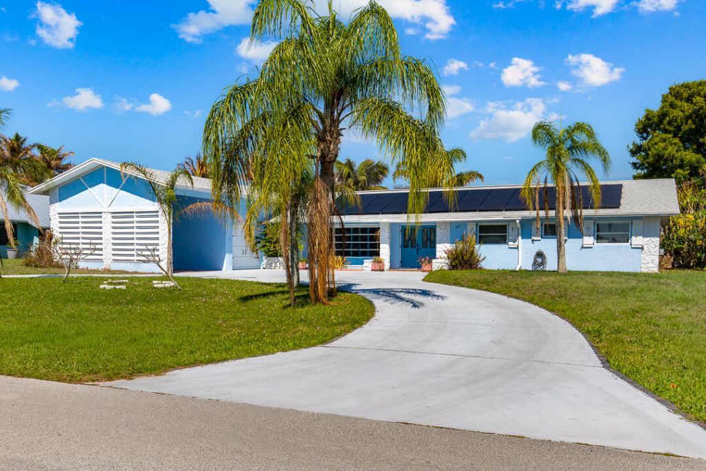 343 SE Verada Avenue, Port Saint Lucie, FL 34983 Photo