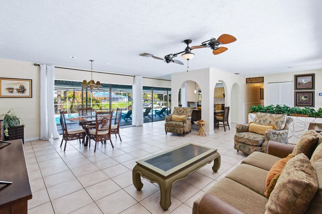 343 SE Verada Avenue, Port Saint Lucie, FL 34983 Photo