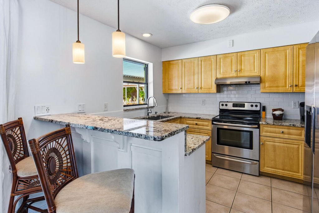 343 SE Verada Avenue, Port Saint Lucie, FL 34983 Photo