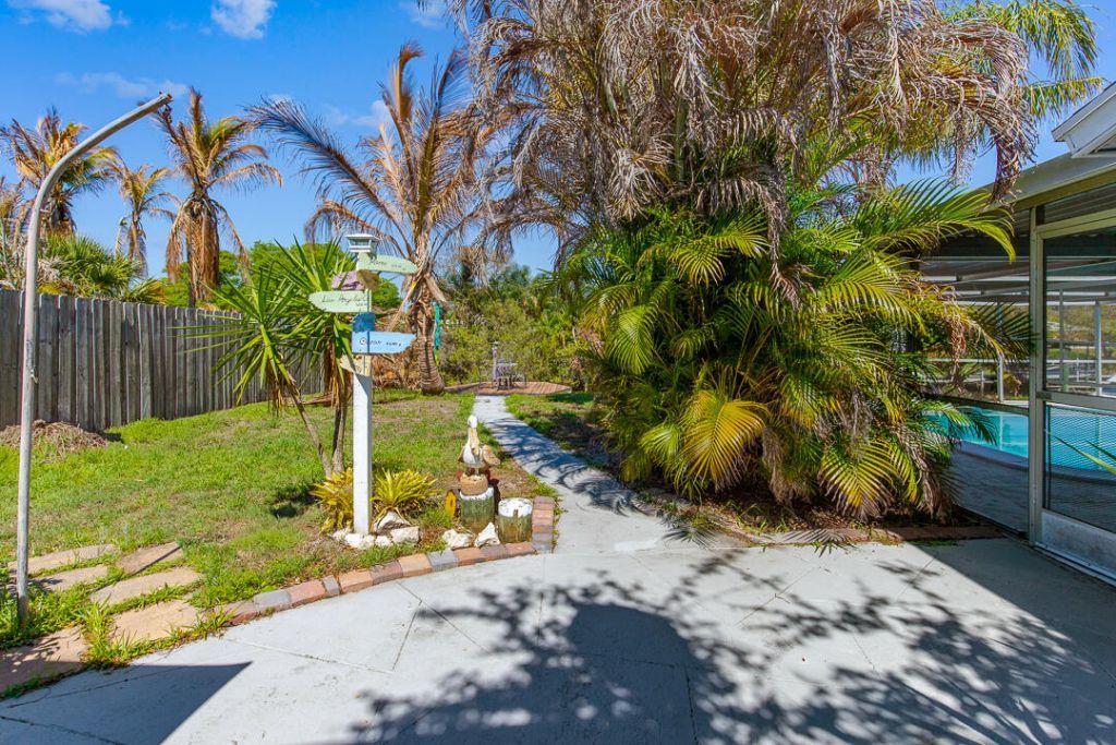 343 SE Verada Avenue, Port Saint Lucie, FL 34983 Photo