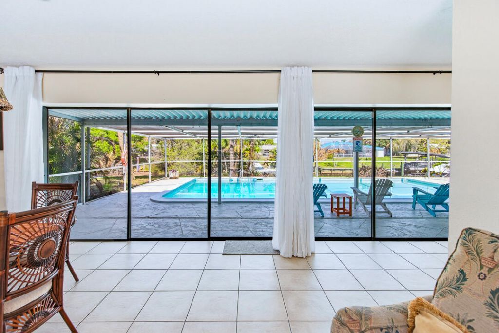 343 SE Verada Avenue, Port Saint Lucie, FL 34983 Photo