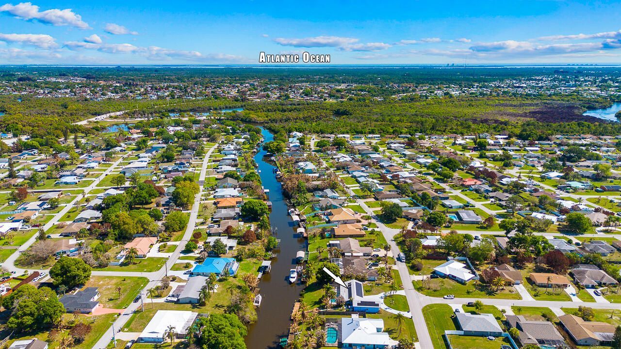 343 SE Verada Avenue, Port Saint Lucie, FL 34983 Photo