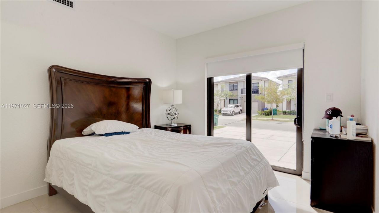 1168 NW 1st St, Florida City, FL 33034 Photo