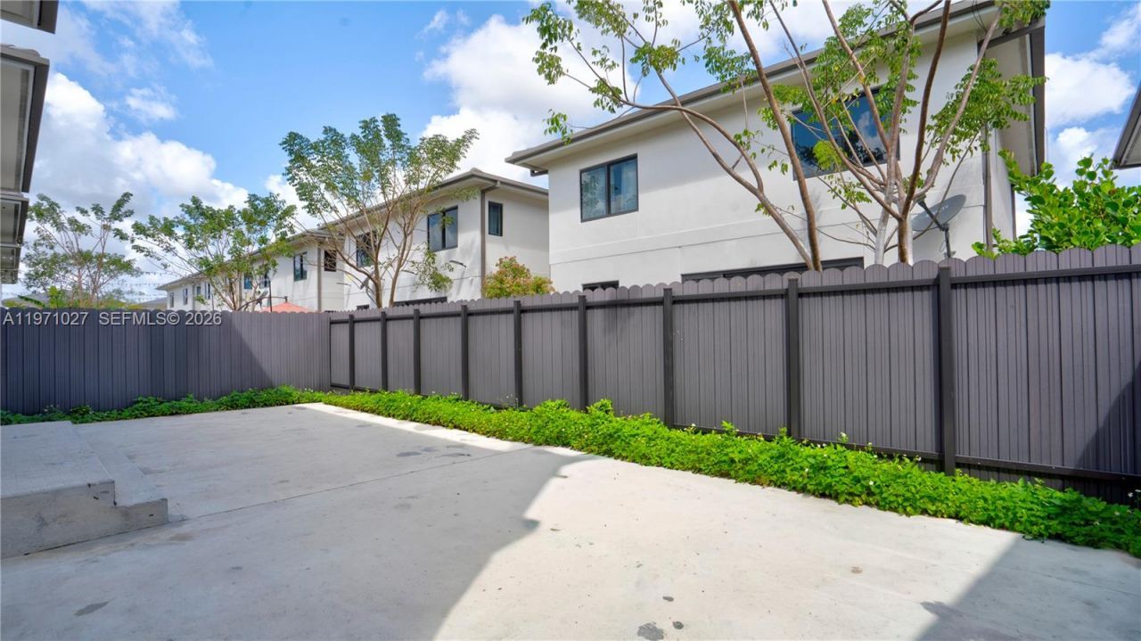 1168 NW 1st St, Florida City, FL 33034 Photo