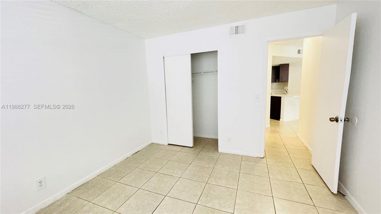 8871 Wiles Rd, Unit 105, Coral Springs, FL 33067 Photo