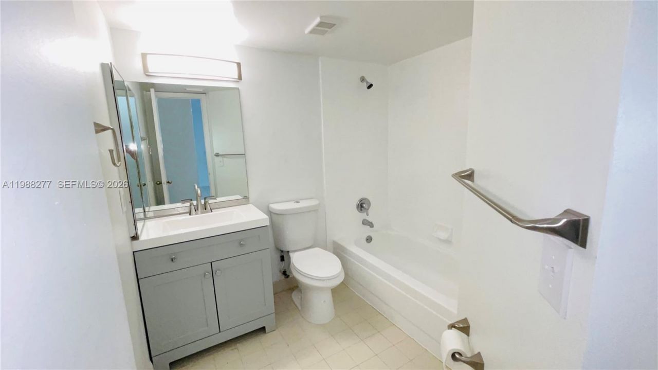 8871 Wiles Rd, Unit 105, Coral Springs, FL 33067 Photo