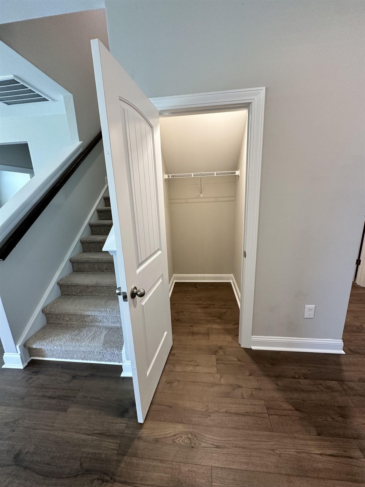 686 Oyster Dr.  Photo 13