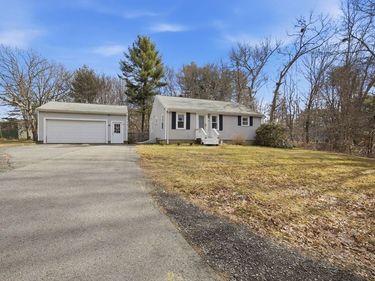 106 Old East Grove, Middleboro, MA 02346