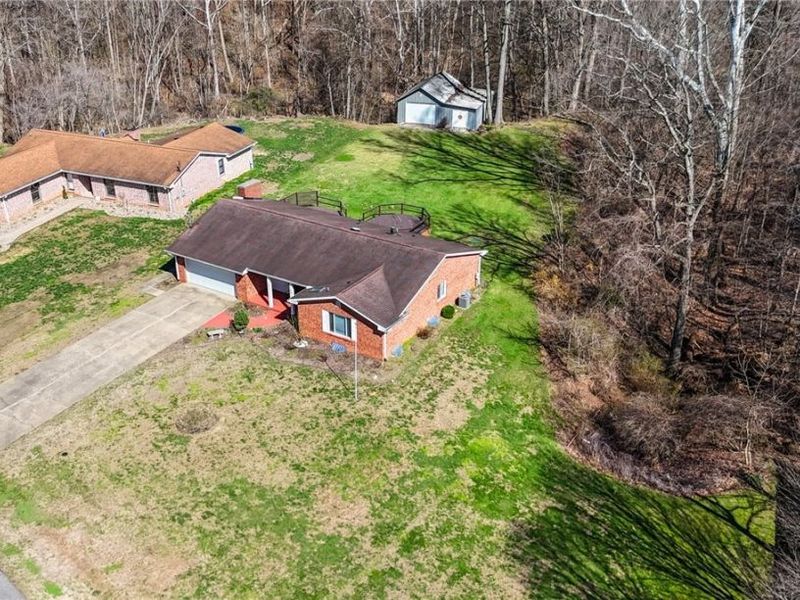 206 Ellsworth Drive, Marietta, OH 45750 Photo 3