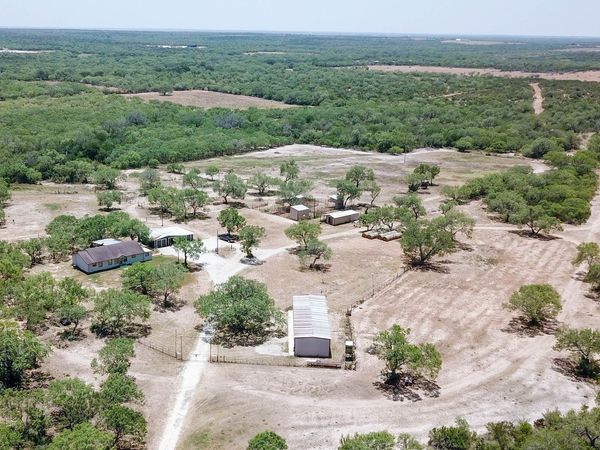 1180 CR 340, Jourdanton, TX 78026
