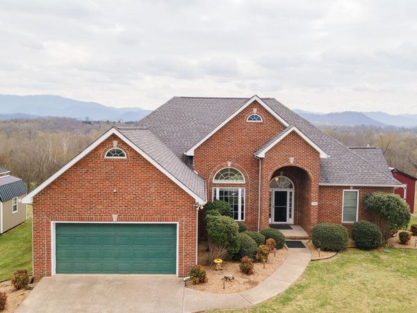 100 Golf Villa Drive, Greeneville, TN 37743