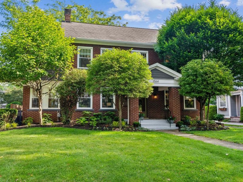 2564 Sherwood Road, Columbus, OH 43209 Photo 1