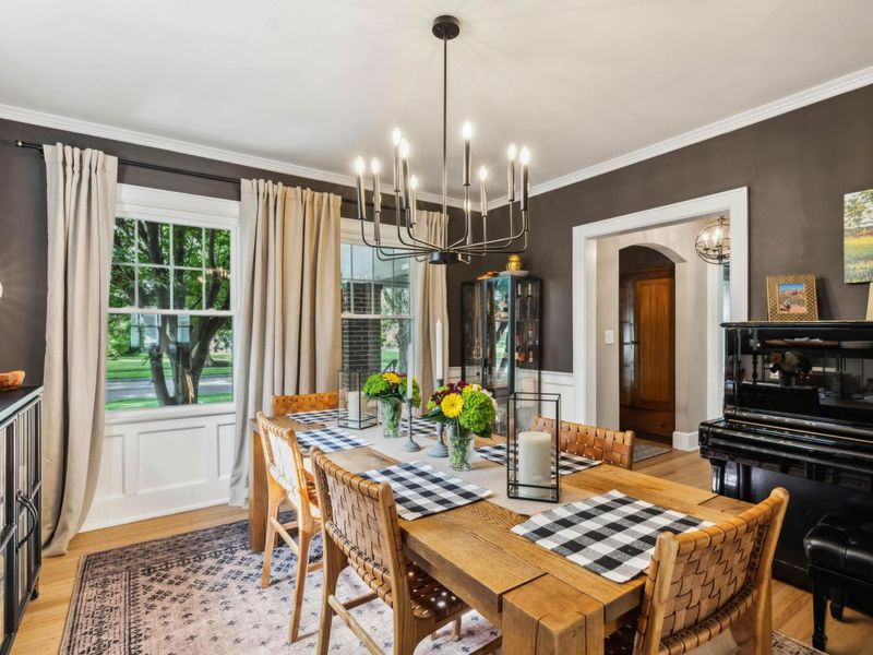 2564 Sherwood Road, Columbus, OH 43209 Photo 12