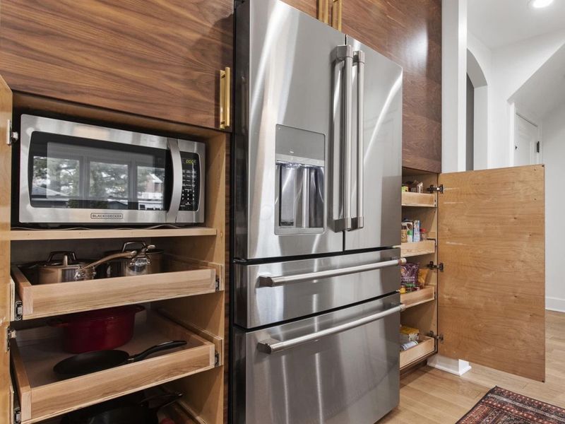 2564 Sherwood Road, Columbus, OH 43209 Photo 18