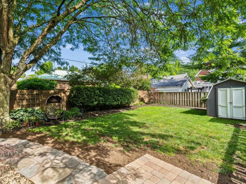 2564 Sherwood Road, Columbus, OH 43209 Photo 48