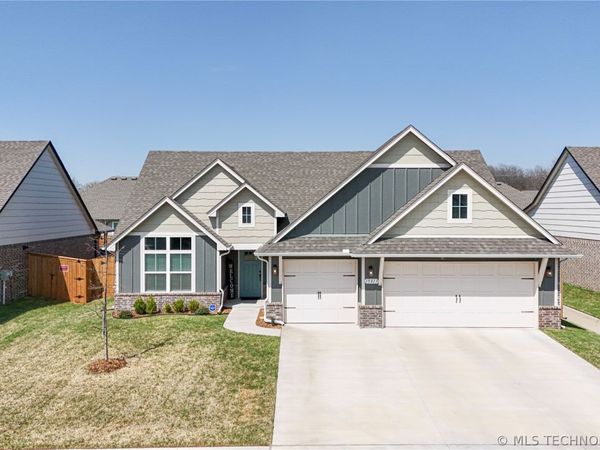 15813 E 75th Street North N, Owasso, OK 74055