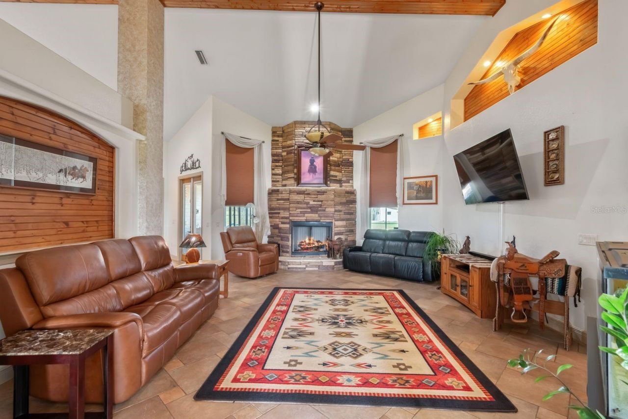 2700 SW 210th Avenue, Dunnellon, FL 34431 Photo