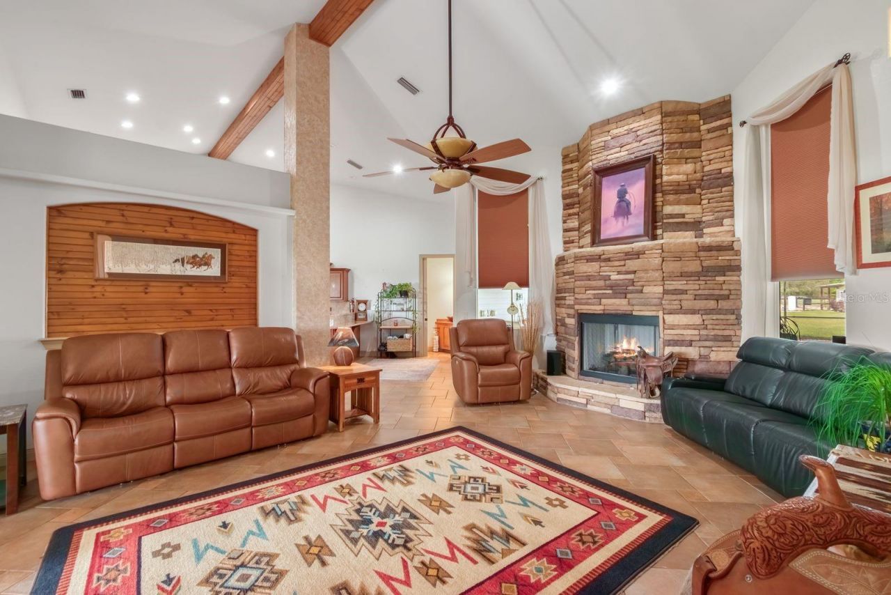 2700 SW 210th Avenue, Dunnellon, FL 34431 Photo