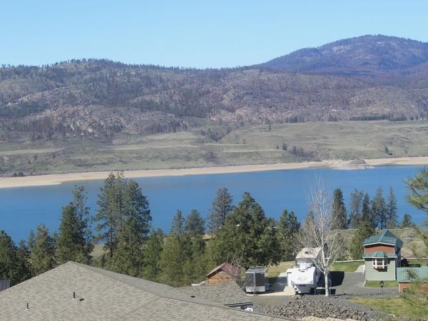 39555 N Peach Orchard Way, Seven Bays, WA 99122