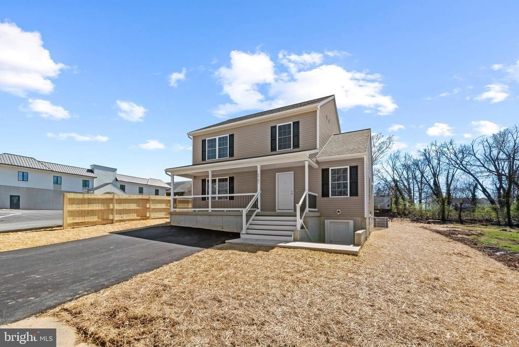 2747 PARK DRIVE , HALETHORPE, MD 21227