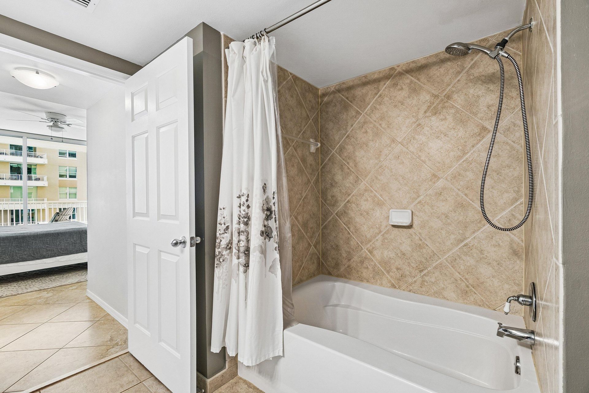 700 E Boynton Beach Boulevard, Unit 803, Boynton Beach, FL 33435 Photo