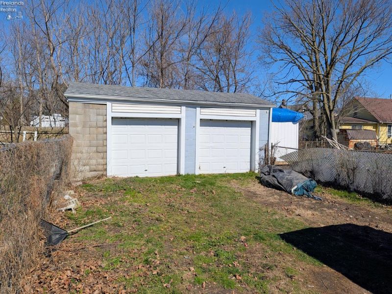 519 NEIL Street, Sandusky, OH 44870 Photo 4