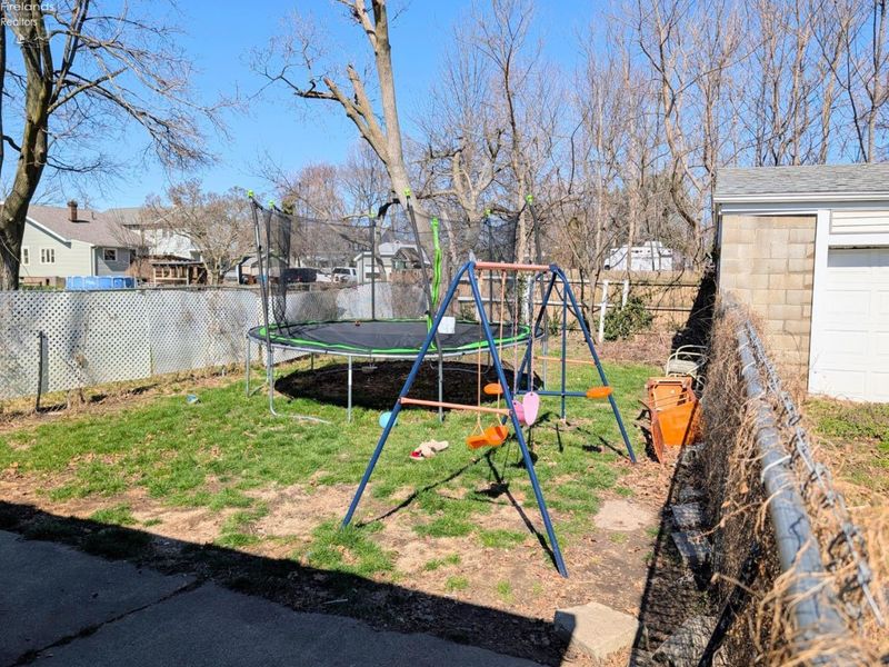 519 NEIL Street, Sandusky, OH 44870 Photo 5