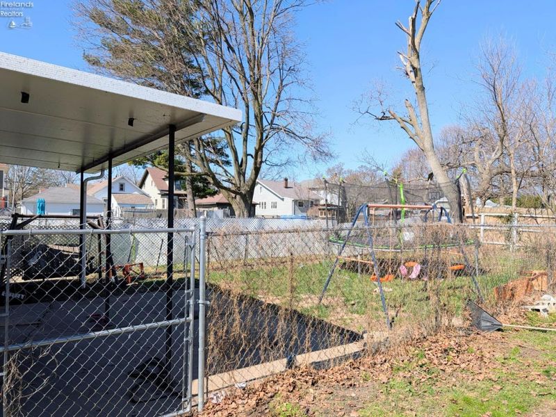 519 NEIL Street, Sandusky, OH 44870 Photo 6