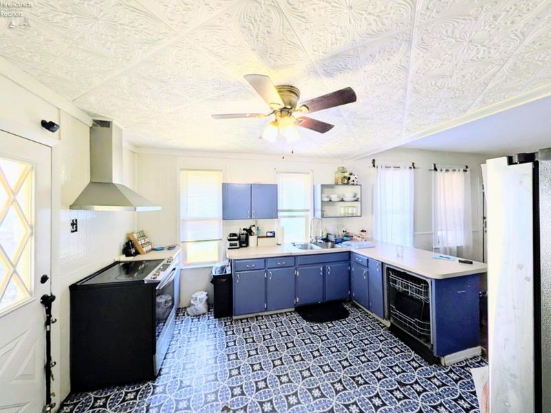 519 NEIL Street, Sandusky, OH 44870 Photo 7