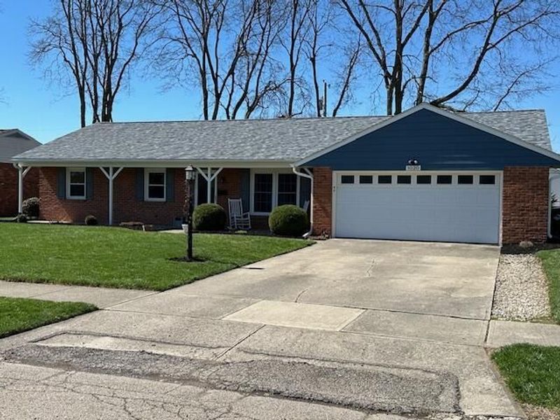 1020 Crestview Drive, Troy, OH 45373 Photo 2