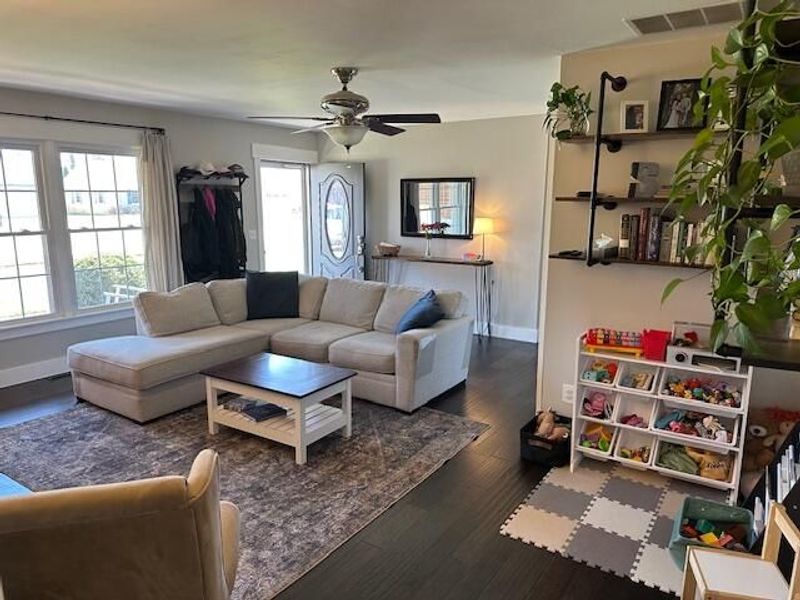 1020 Crestview Drive, Troy, OH 45373 Photo 4