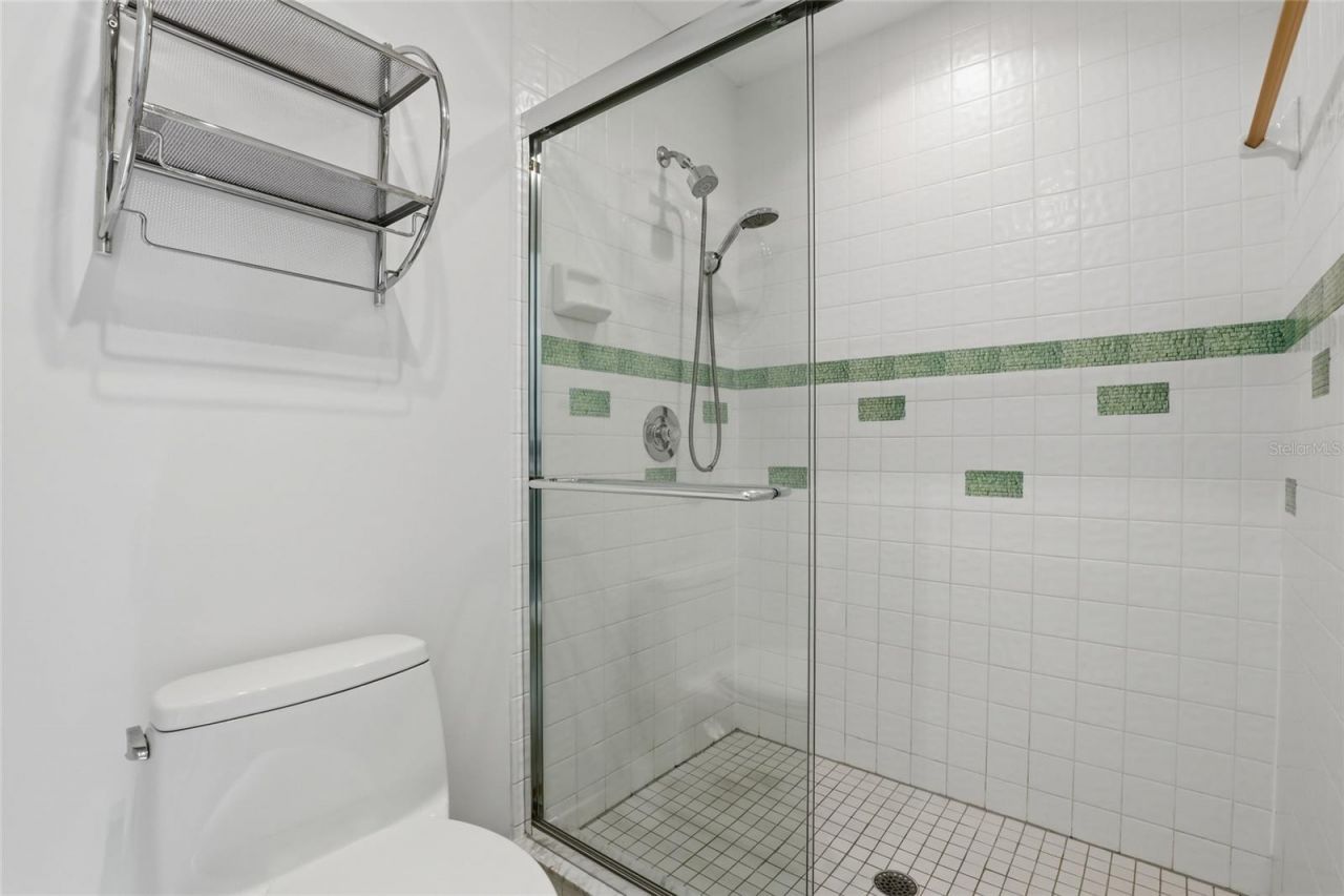 5588 Golf Pointe Drive , Unit 1, Sarasota, FL 34243 Photo