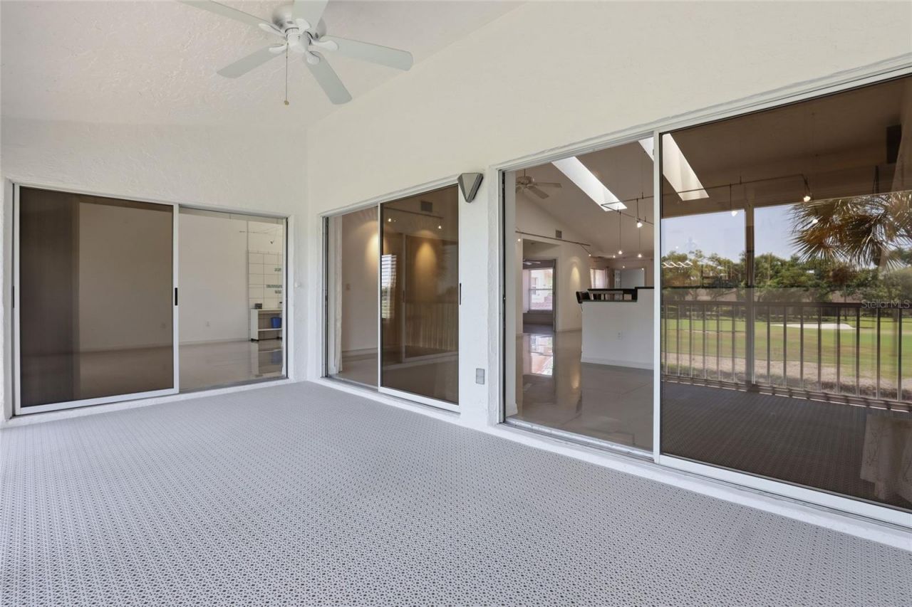 5588 Golf Pointe Drive , Unit 1, Sarasota, FL 34243 Photo