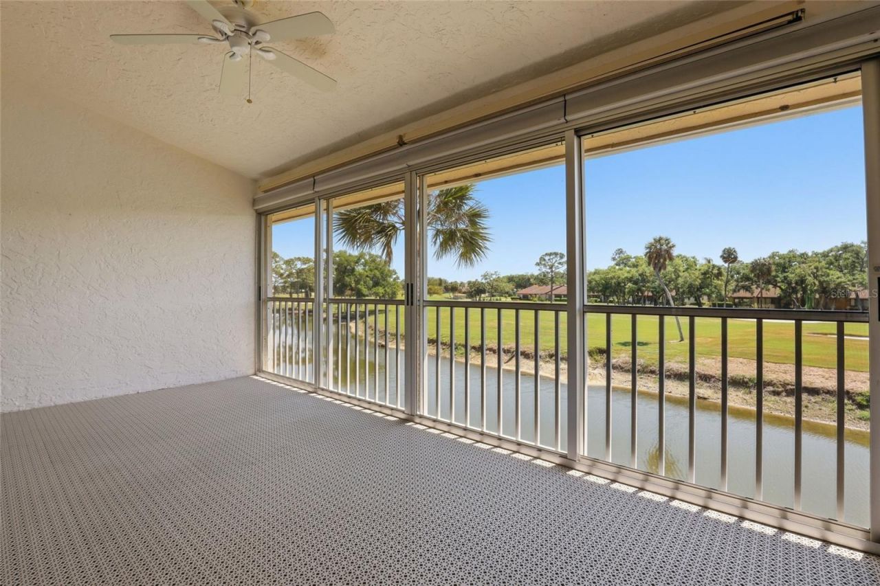 5588 Golf Pointe Drive , Unit 1, Sarasota, FL 34243 Photo