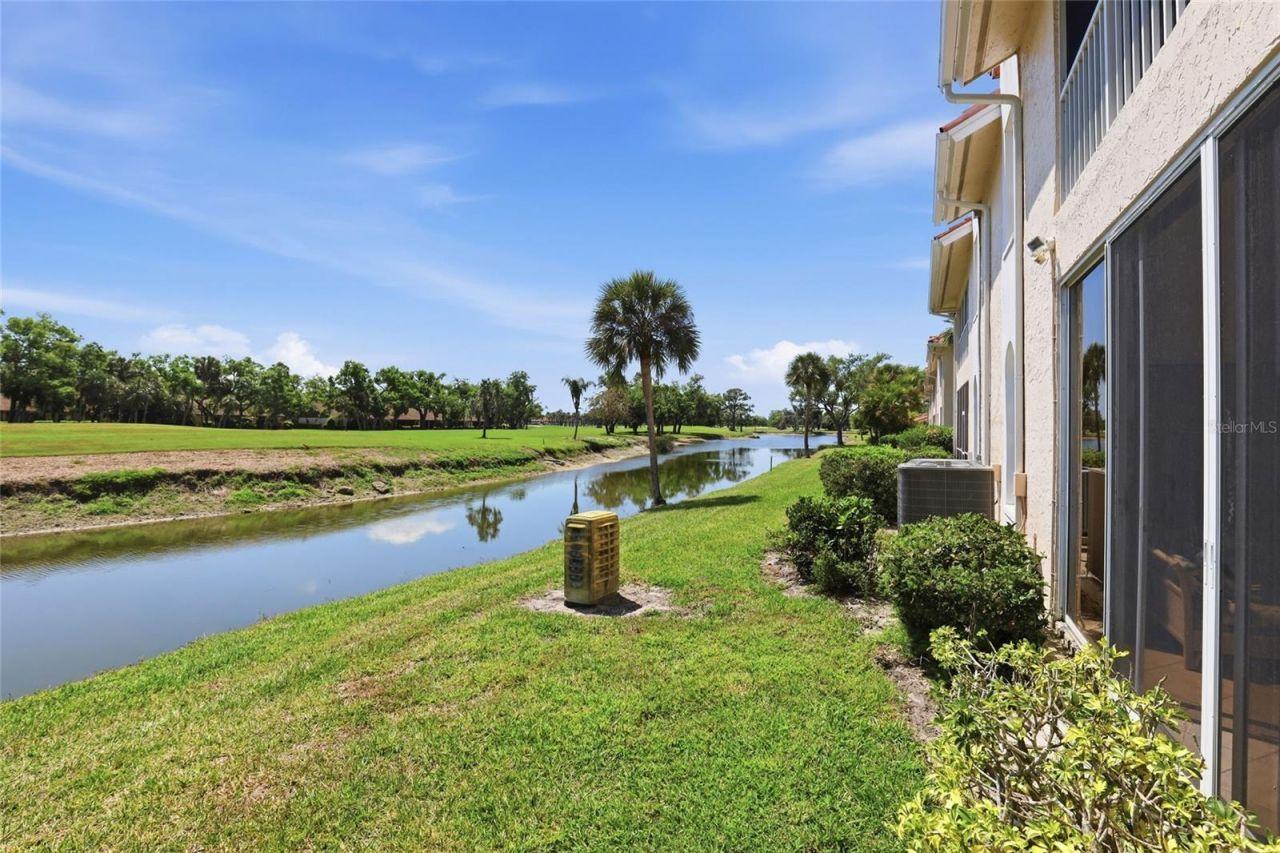 5588 Golf Pointe Drive , Unit 1, Sarasota, FL 34243 Photo