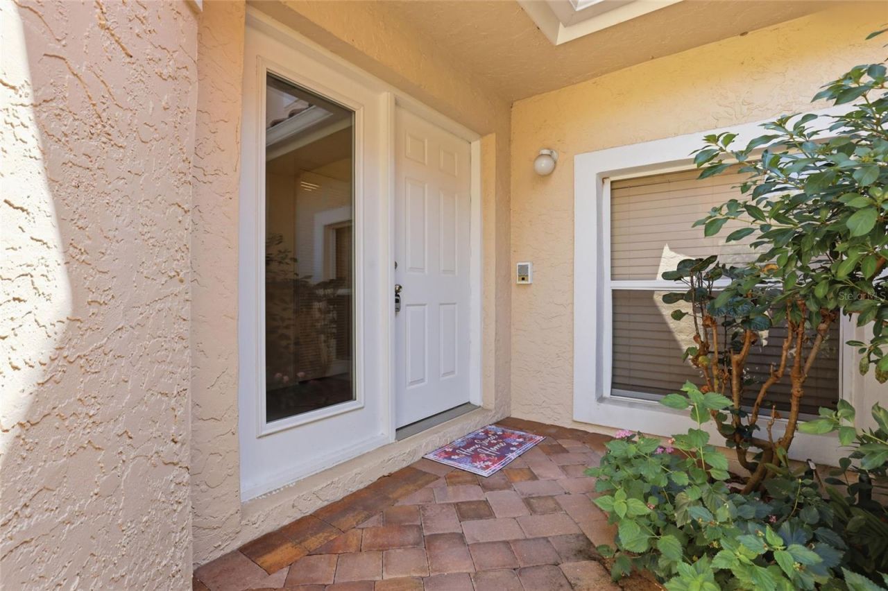 5588 Golf Pointe Drive , Unit 1, Sarasota, FL 34243 Photo